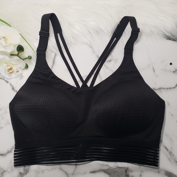 Victoria Sport Black Mesh Sports Bra
34D - Picture 2 of 7